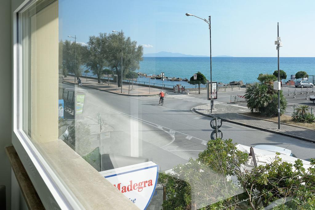 La Madegra Seasuite Salerno Exteriör bild